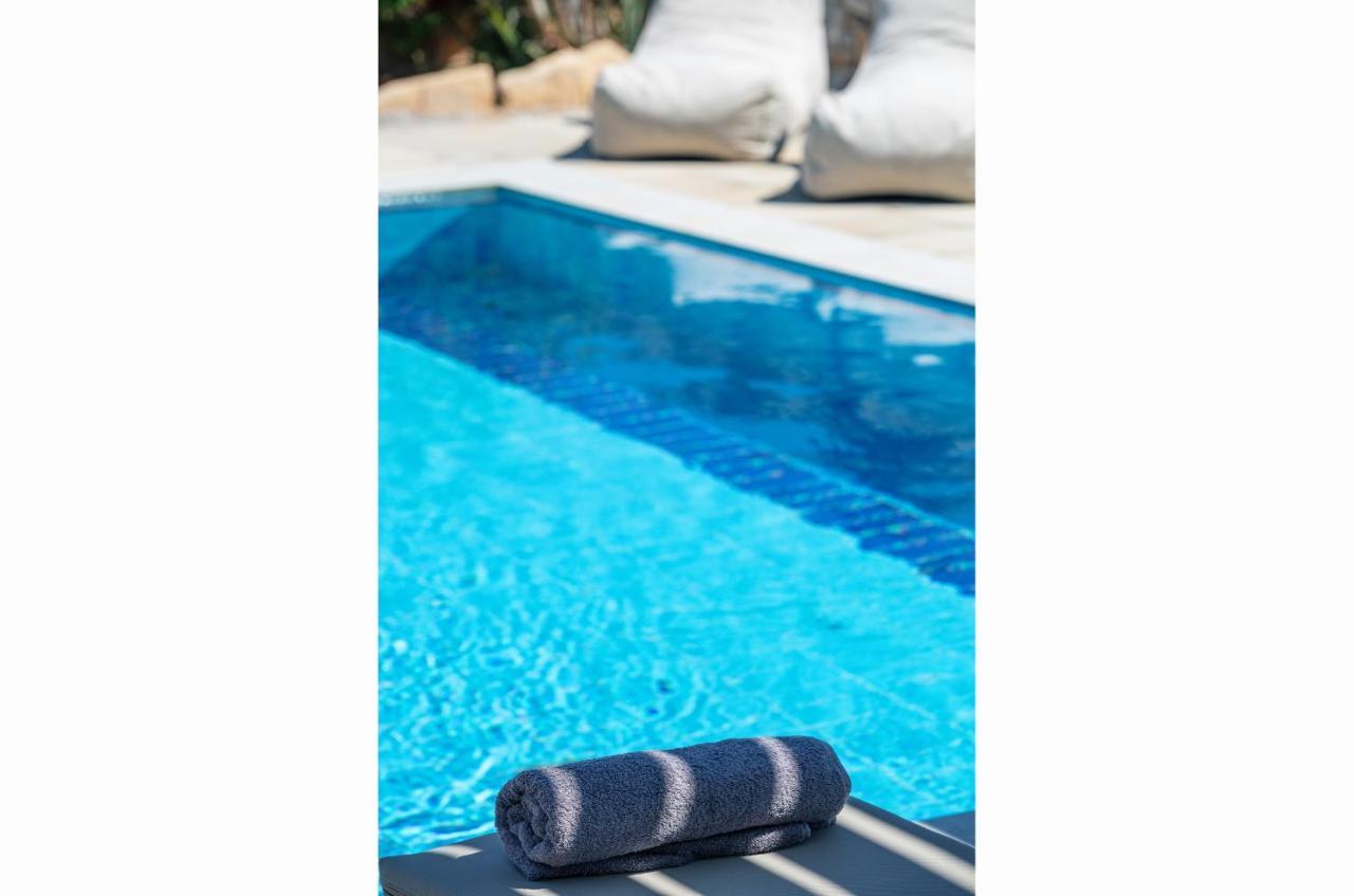 Evgoro Luxury Suites Agia Galini  Exterior photo