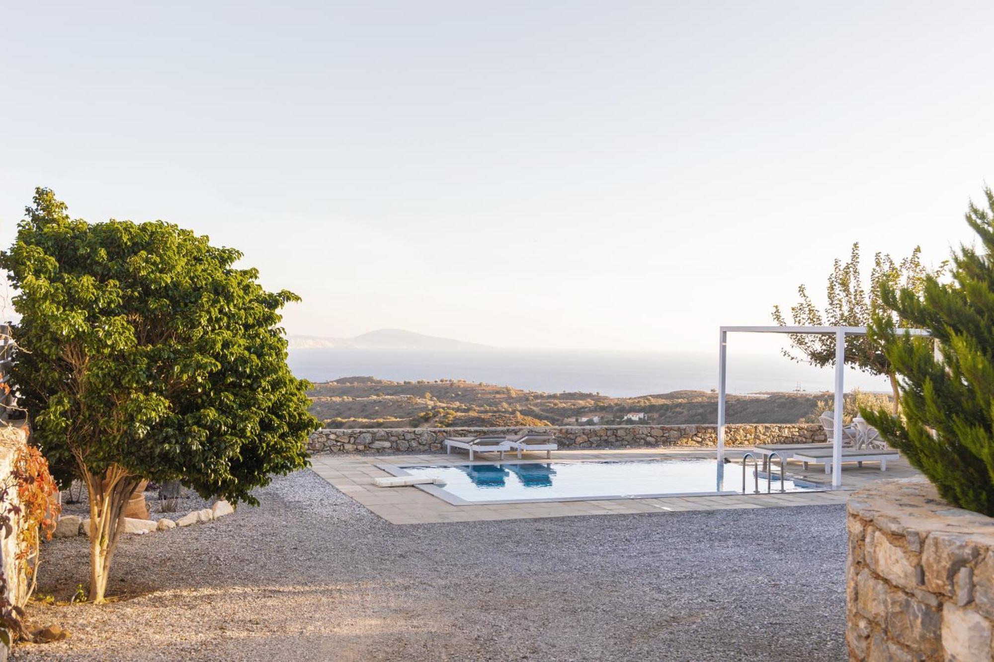 Evgoro Luxury Suites Agia Galini  Exterior photo